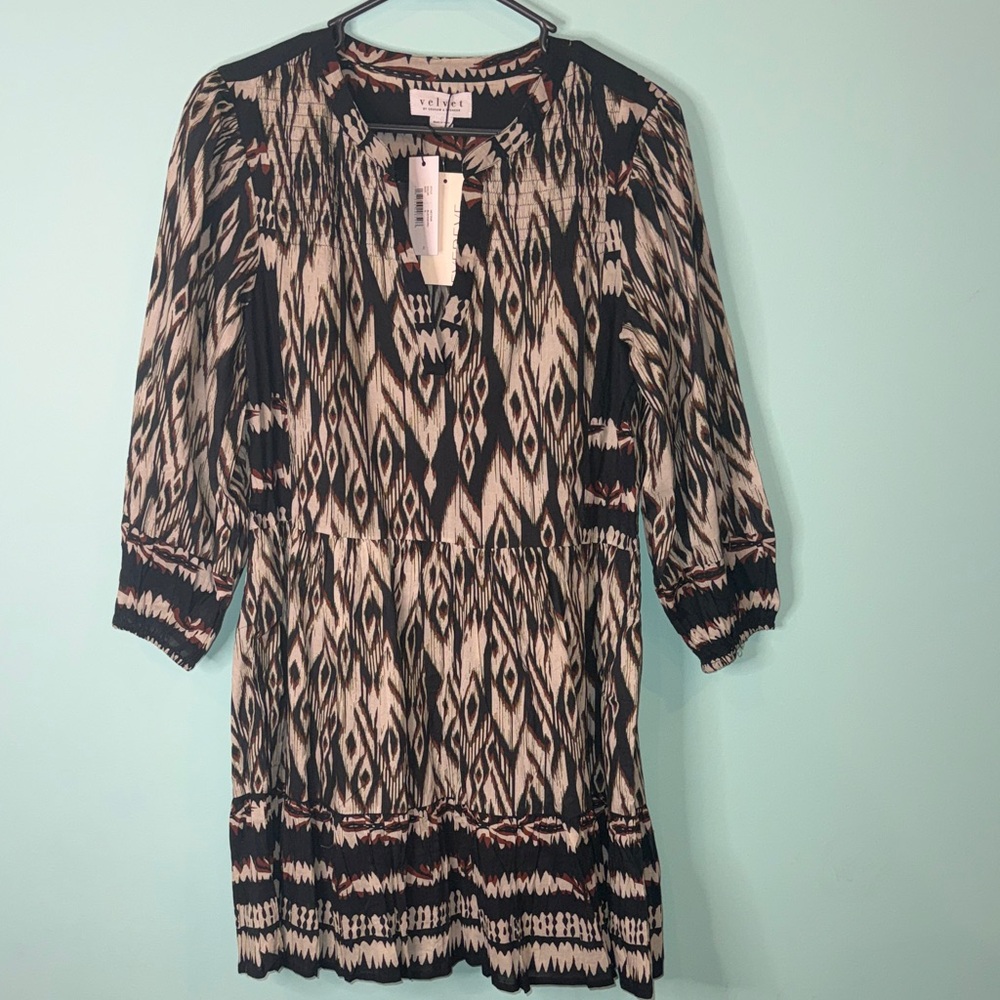 Velvet by graham and Spencer Netta dress NWT Small